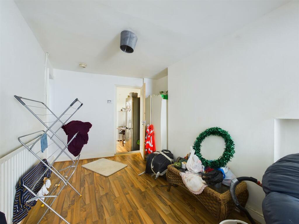 Dining Room.jpg