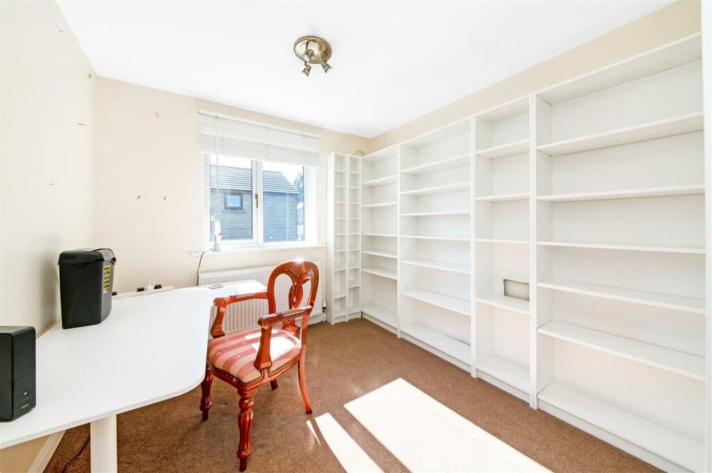 BEDROOM 3.jpg
