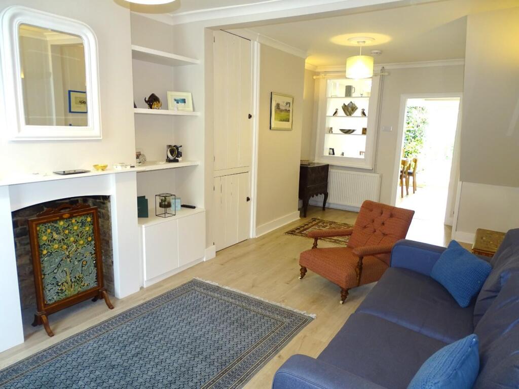SITTING ROOM