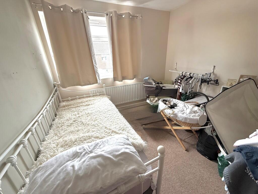 43 West Way Bed2