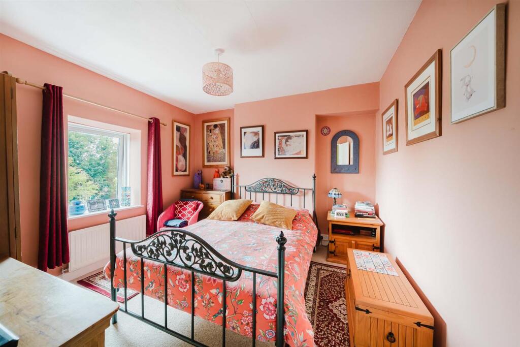 Bedroom One 1.jpg