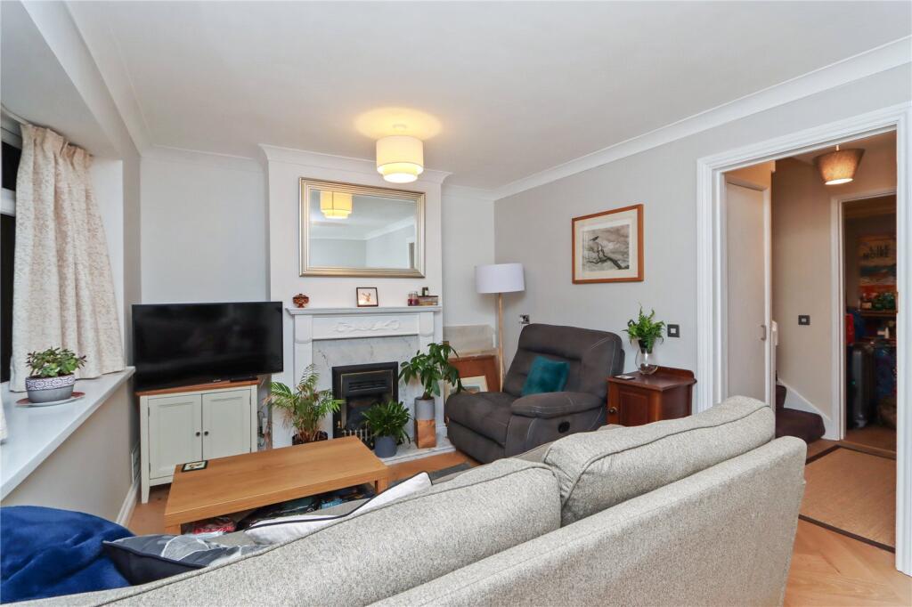 Living Room Pic 1