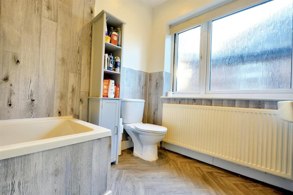 Bathroom_1.jpeg