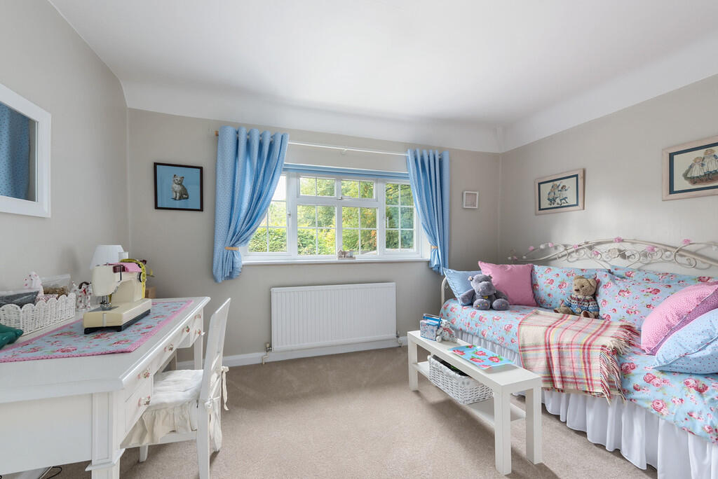 6 Fernhill Walk (...