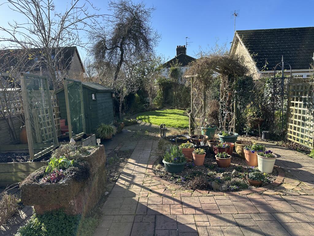 Garden 1.JPG