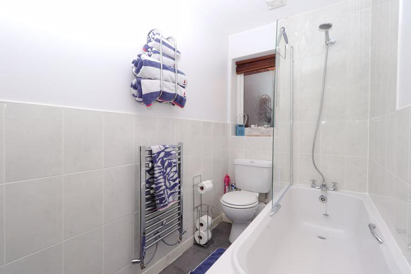 Family Bathroom (Second Floor)