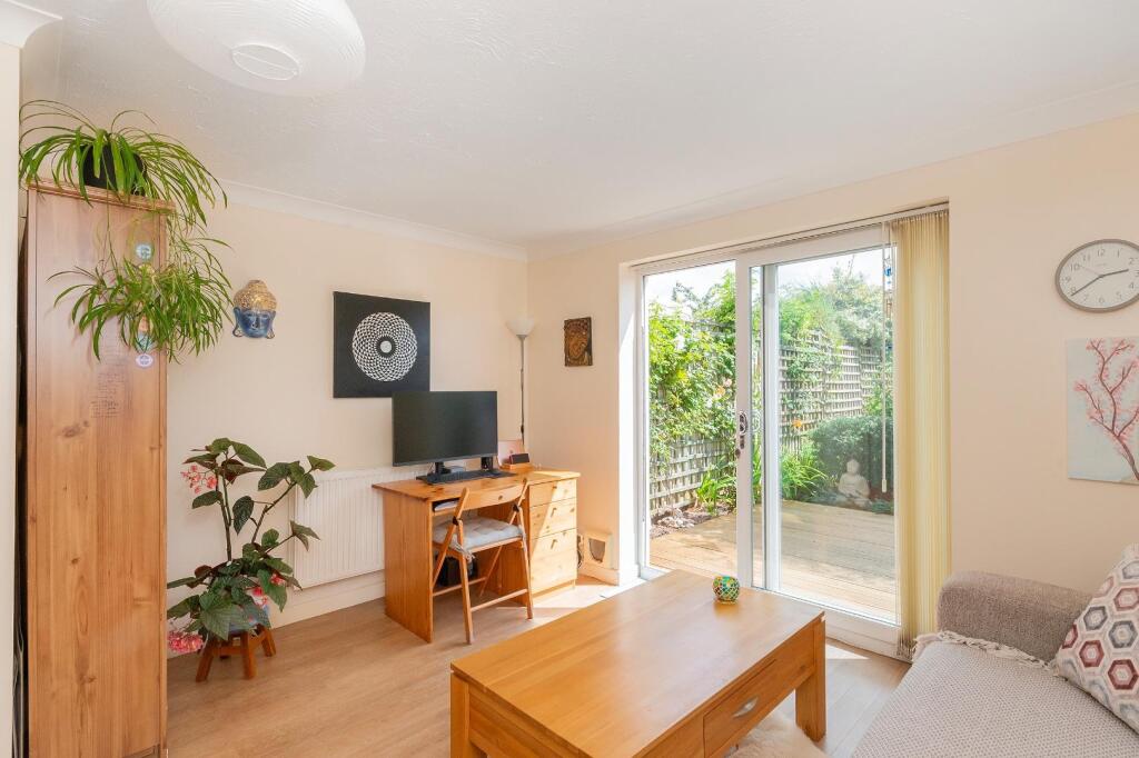 2L1HFS - Lounge Diner E.jpg