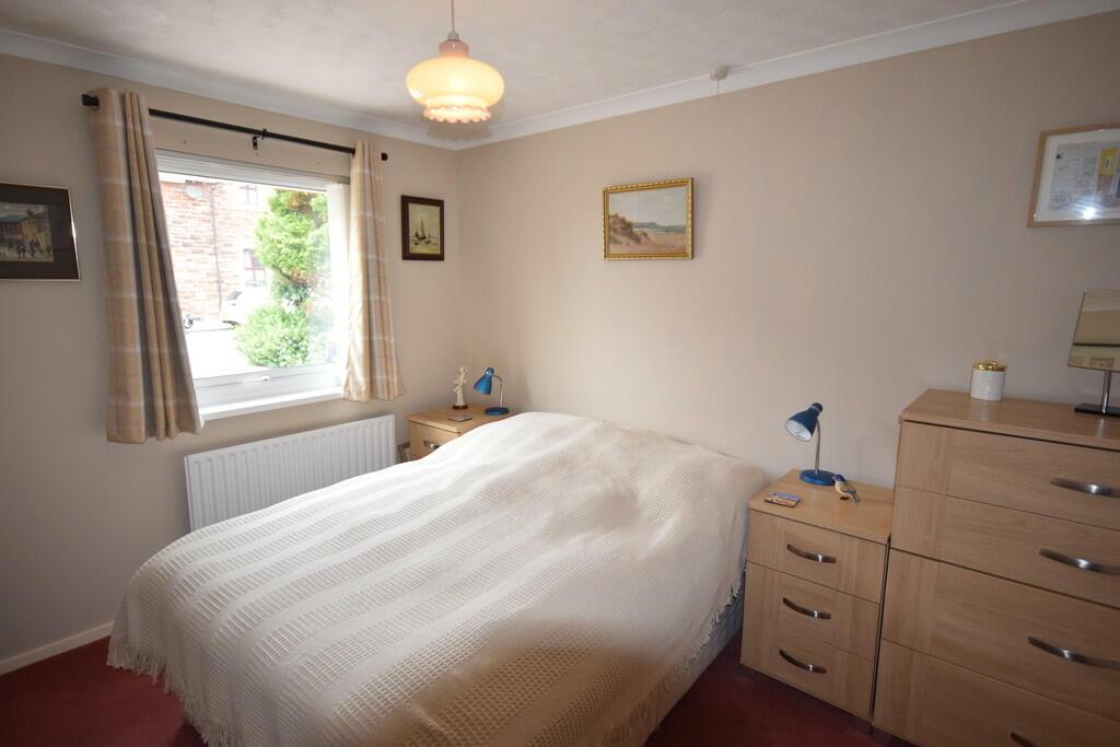 BEDROOM 2