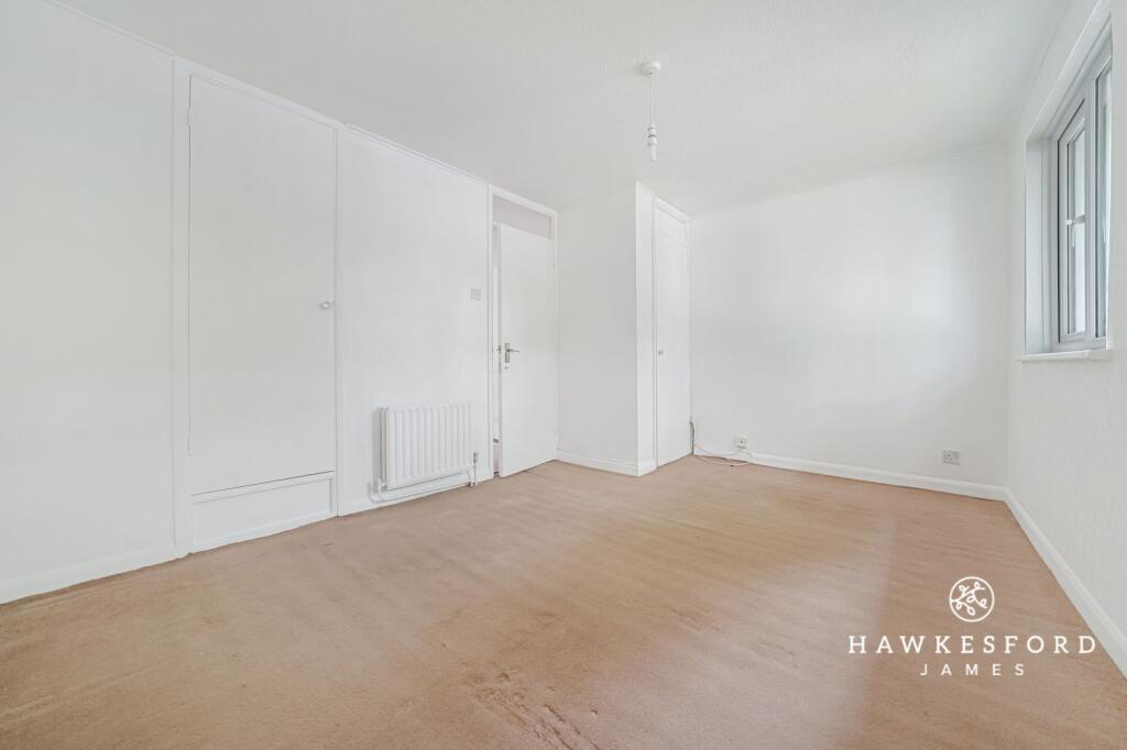 Stanhope Avenue, Sittingbourne - Bedroom 1