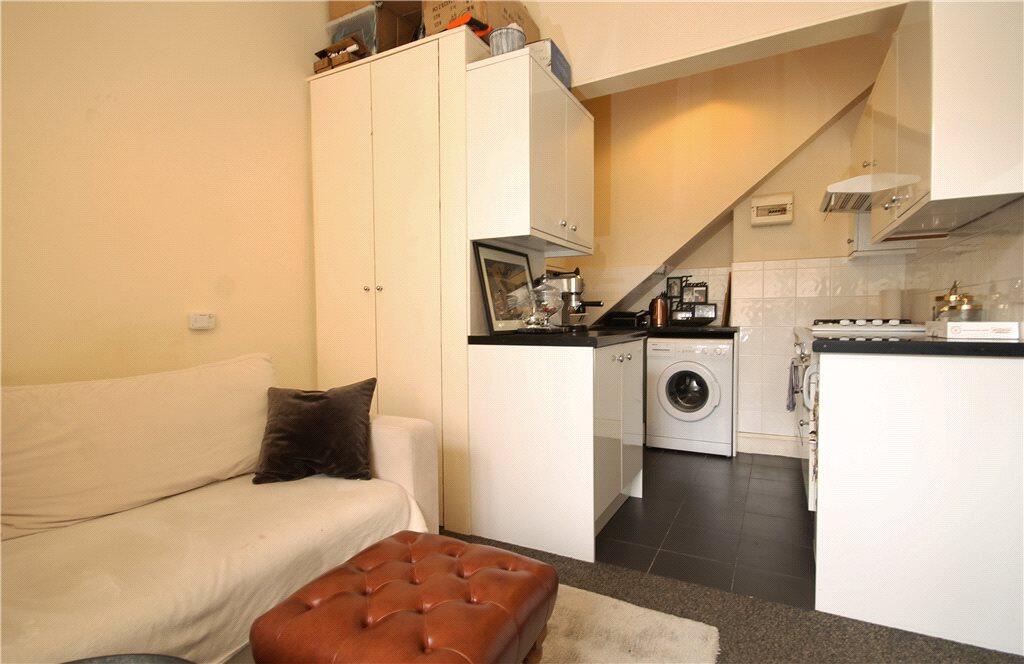 Studio Room