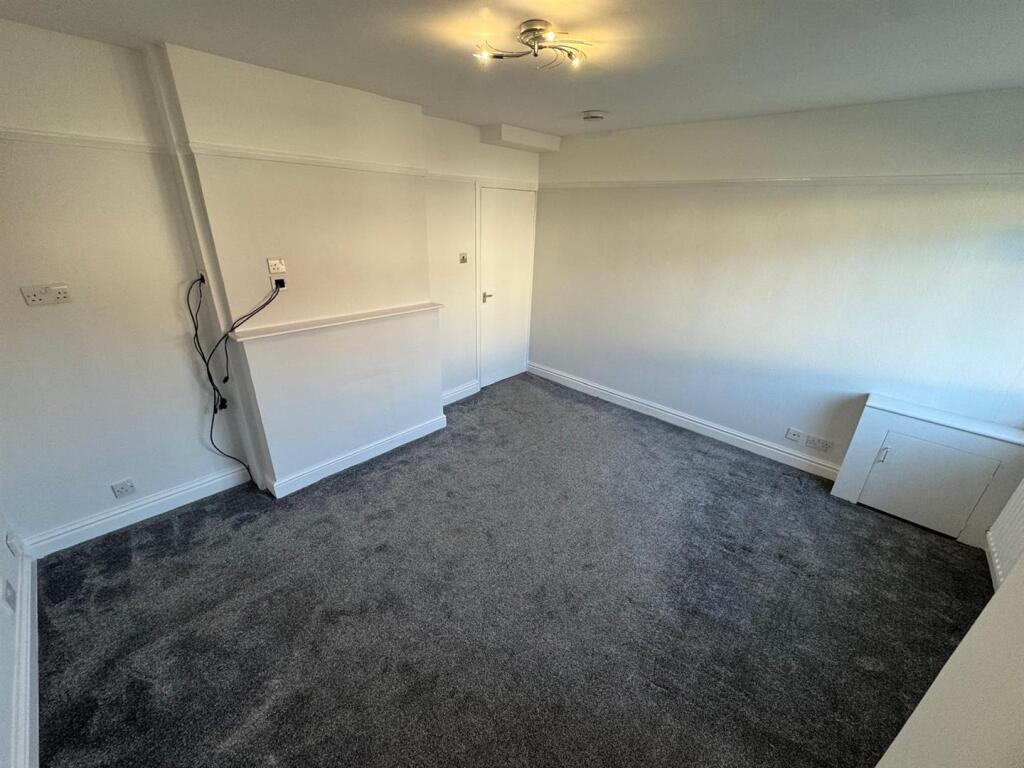 WhatsApp Image 2025-04-01 at 13.14.28 (1).jpeg