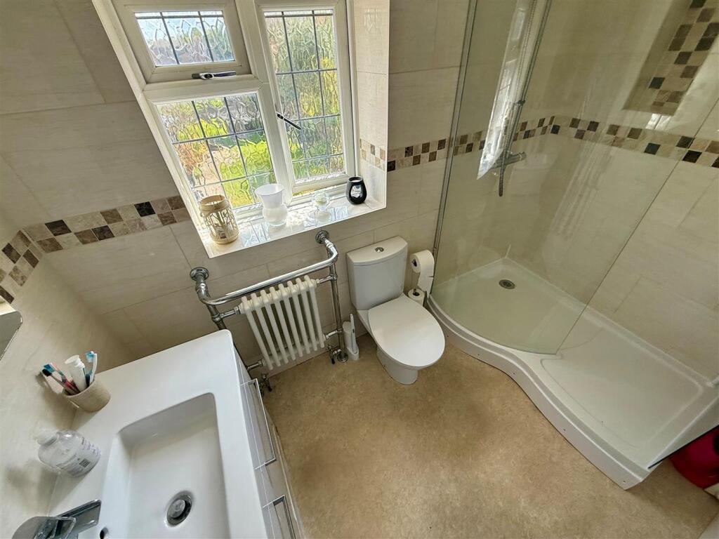NR134 Shower.jpg