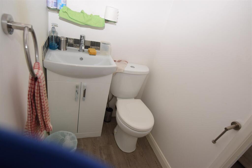 JACK N JILL CLOAKROOM