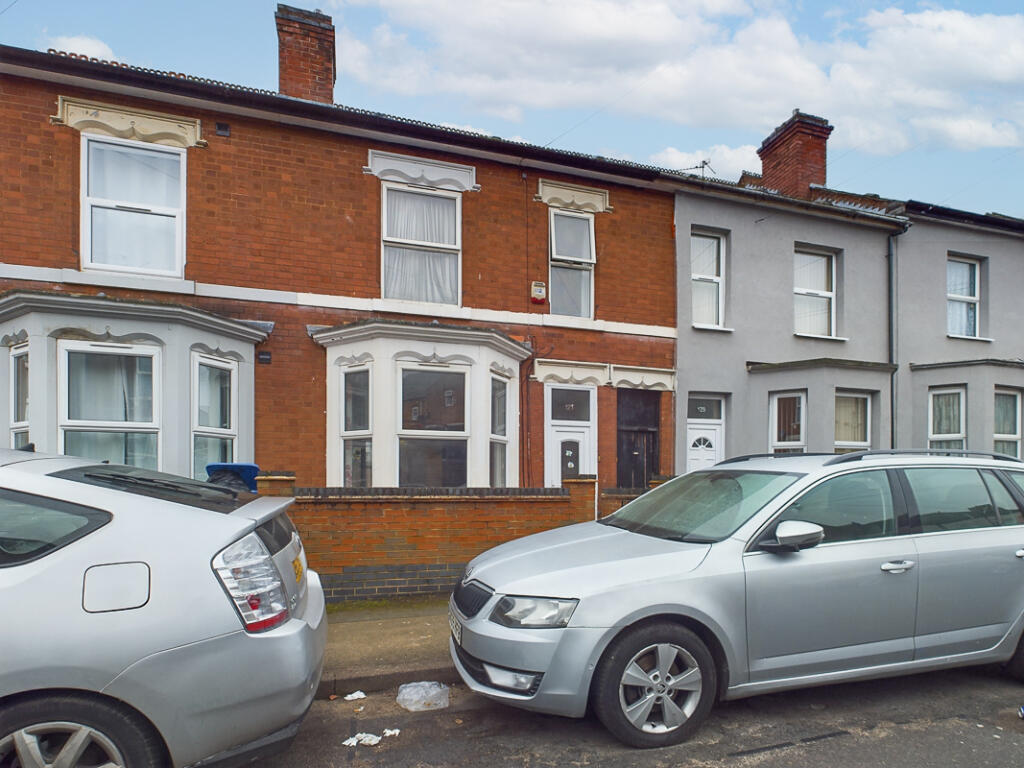 CAM03860G0-PR0112-STILL011-Edit