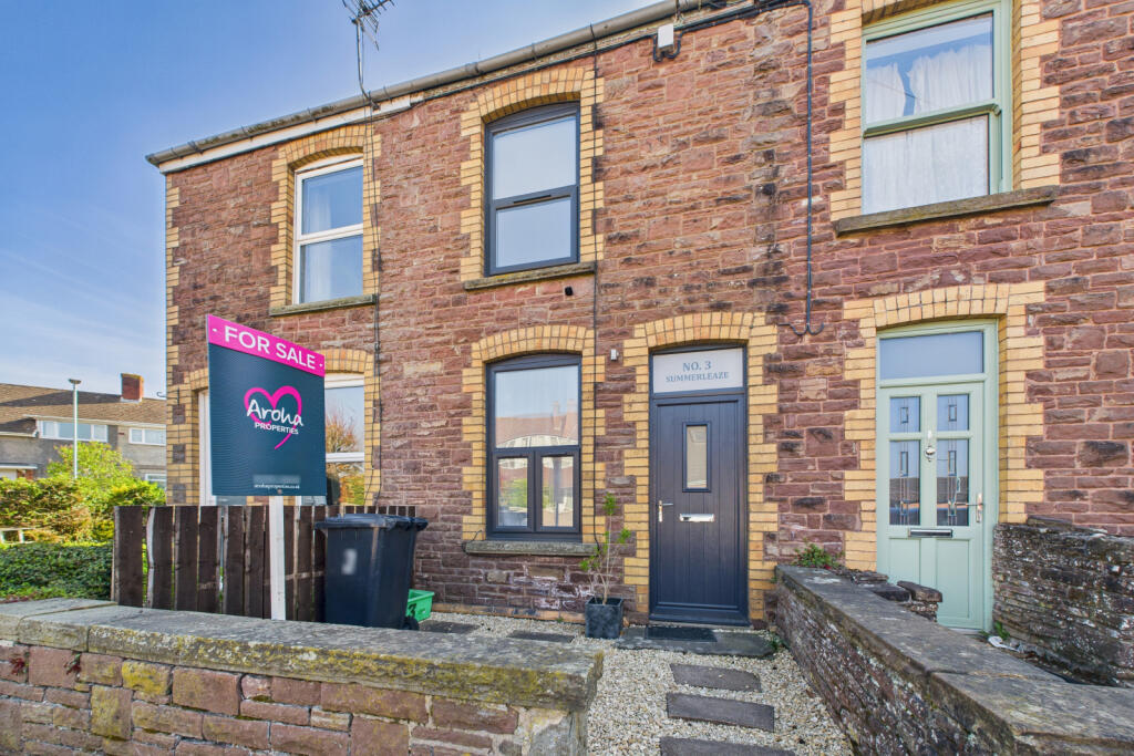 OPEN TO OFFERS- Beautiful and Fully Renovated Two