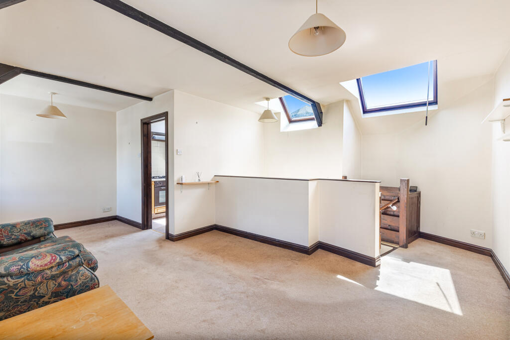 A05 - 5 Brookes Barn, rowsells lane - 250707