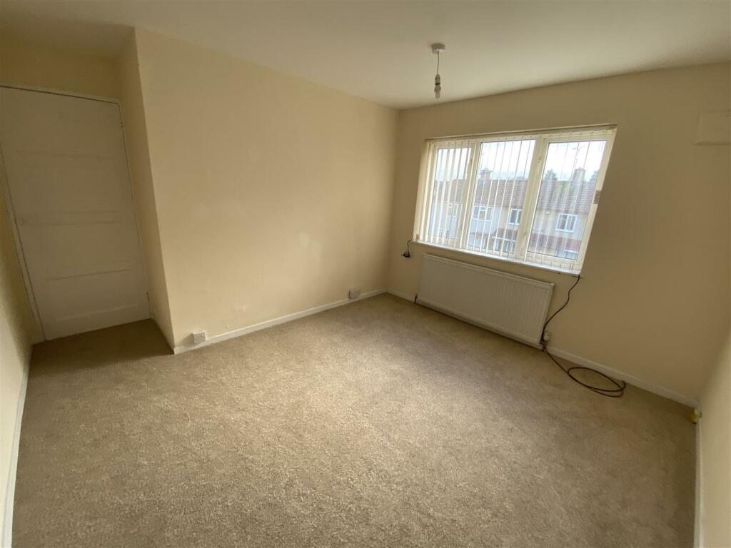 Bedroom no.1 front double: