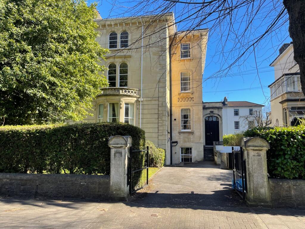 17 westfield exterior