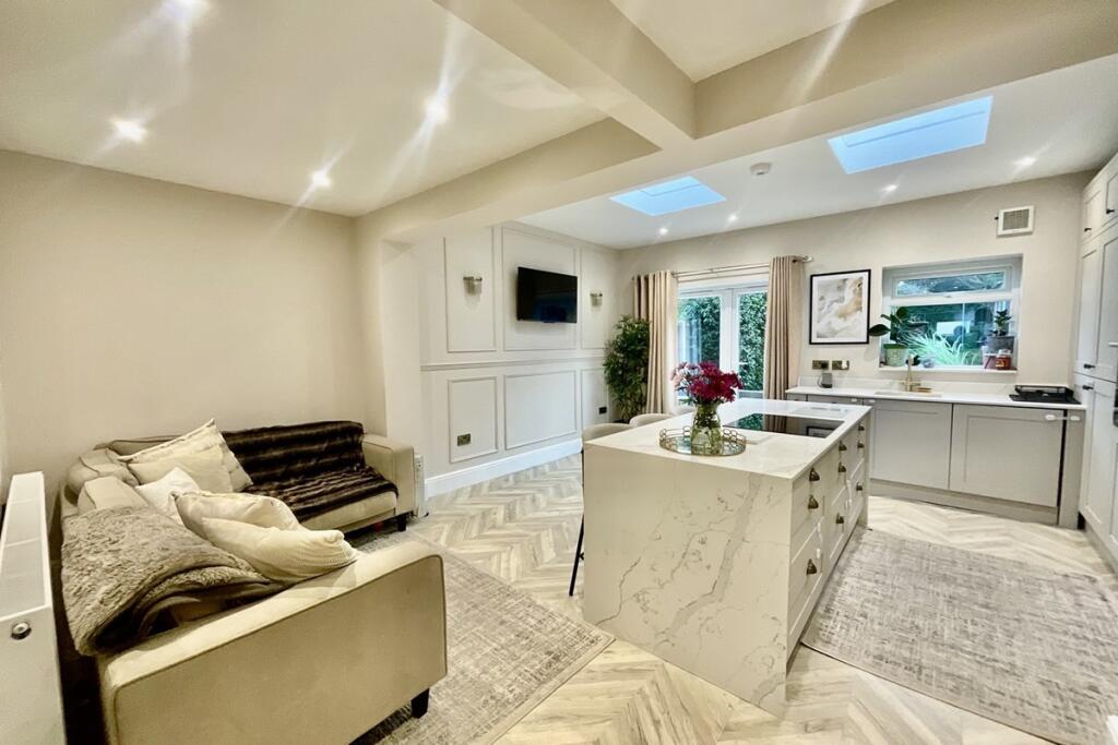Kitchen Diner 