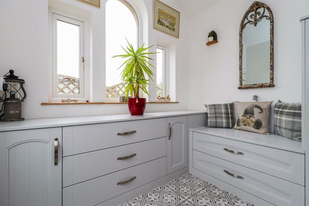 CLOAKROOM