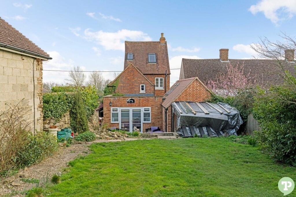 Large rear extension