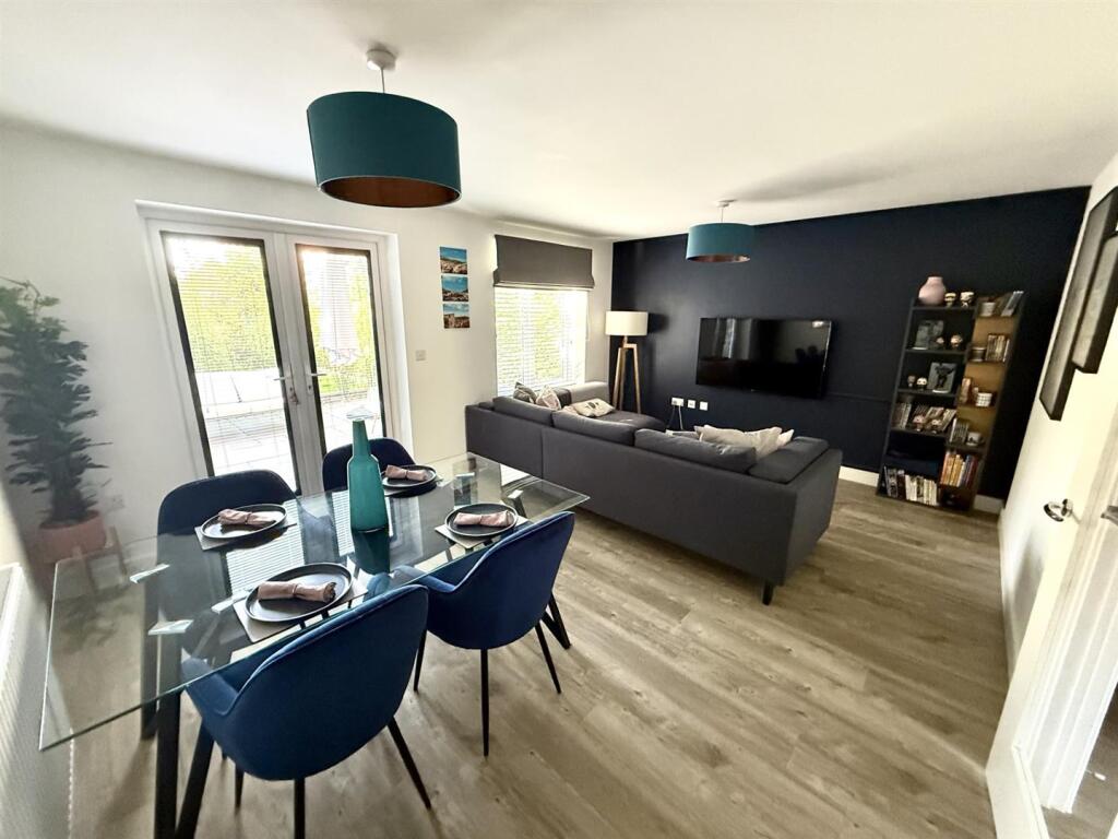 Lounge Diner
