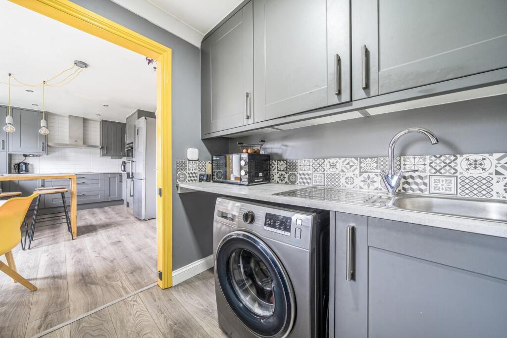 2nd view UTILITY ROOM.jpg