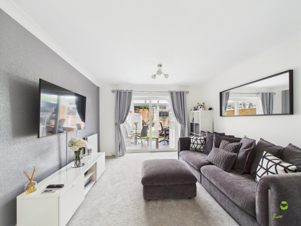 Presented by Nicoleta at EweMove Bexleyheath and D