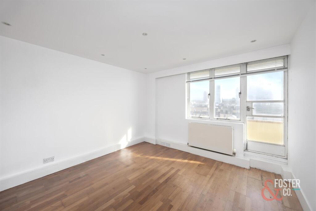 Embassy Court, Flat 77-021.jpg