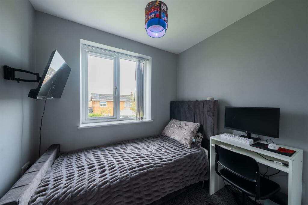 31 Yew Tree Drive-018.jpg