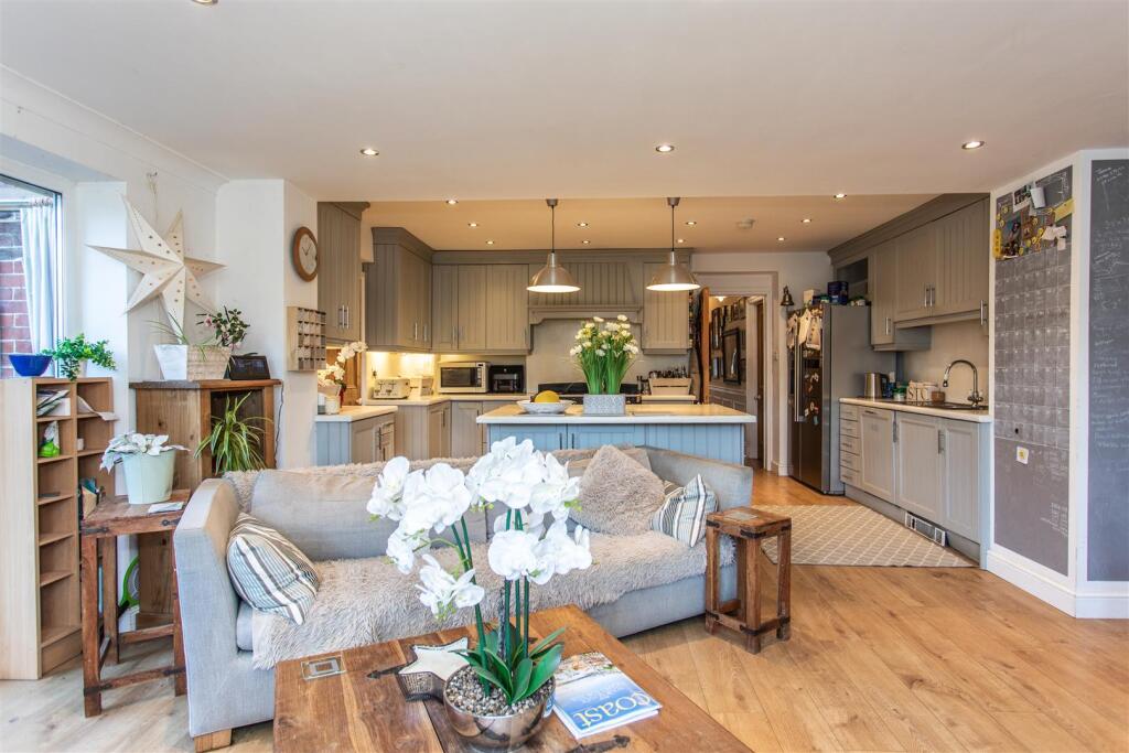 33 London Road53.jpg