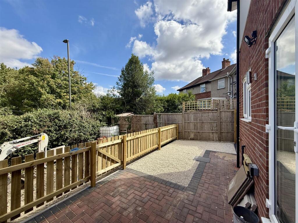 15 Rear Garden.JPEG