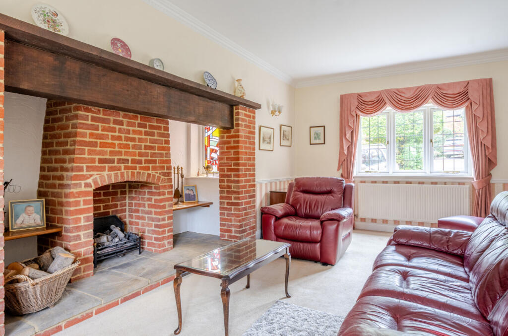 1364930-32-68ee23...