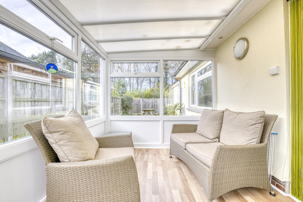 Primrose Corner, Street-19