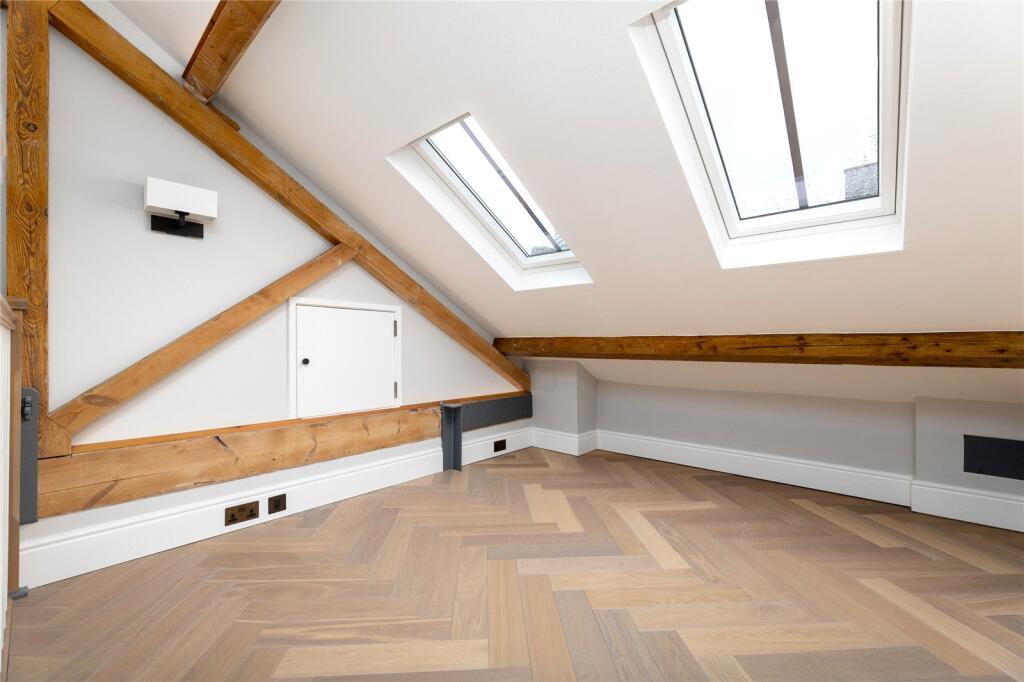 Study/Fourth Bedroom