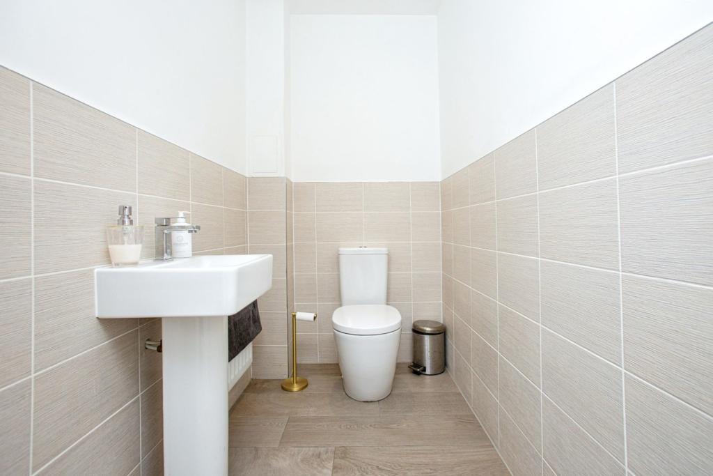 Downstairs Cloakroom