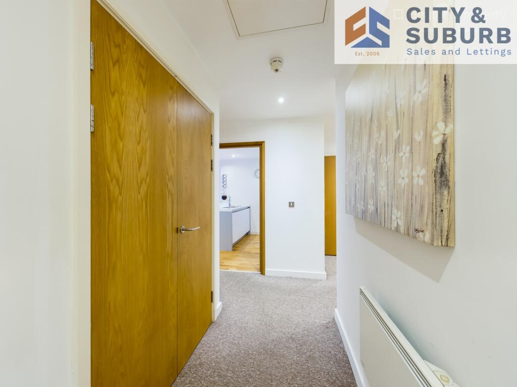 SAQ04F23-Hallway