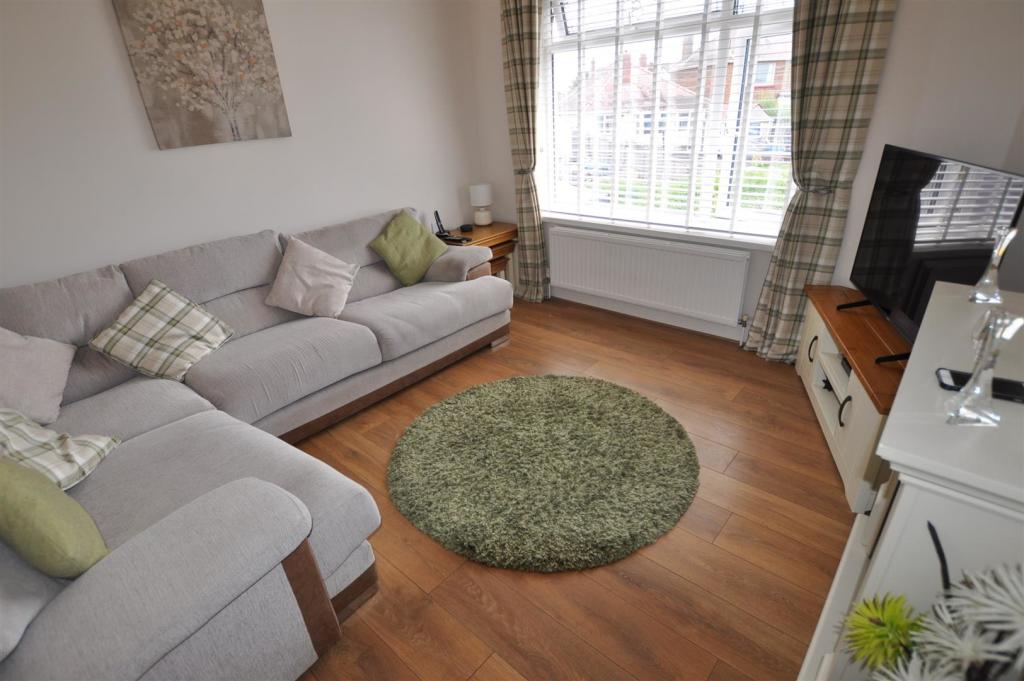 Lounge1.JPG