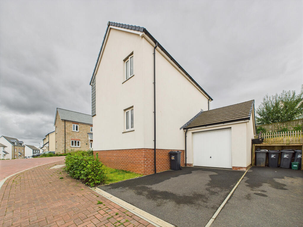 CAM05627G0-PR0014-STILL029