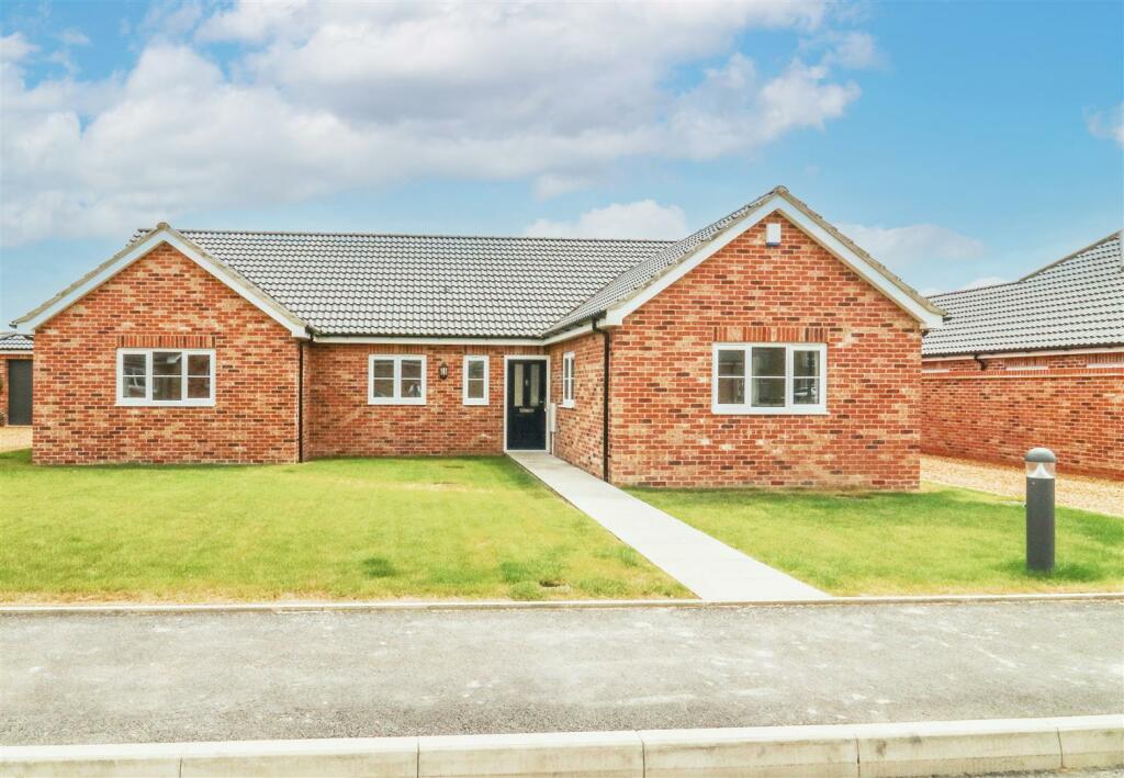 1Z6A5359-1 No 7 and 9 crop.jpg