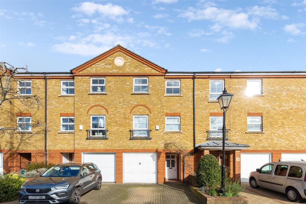 Osier Mews, W4 - FOR SALE