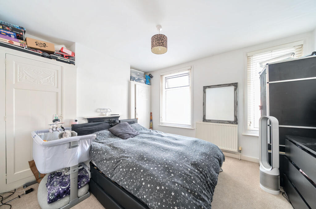 1296852-28-682f40...