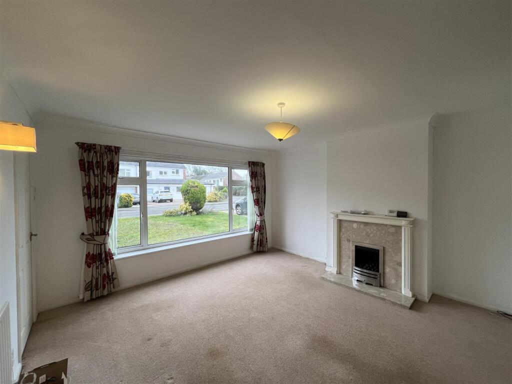 Front Lounge