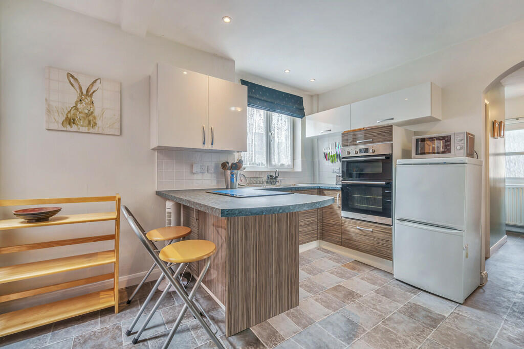 Rear Open Plan Li...