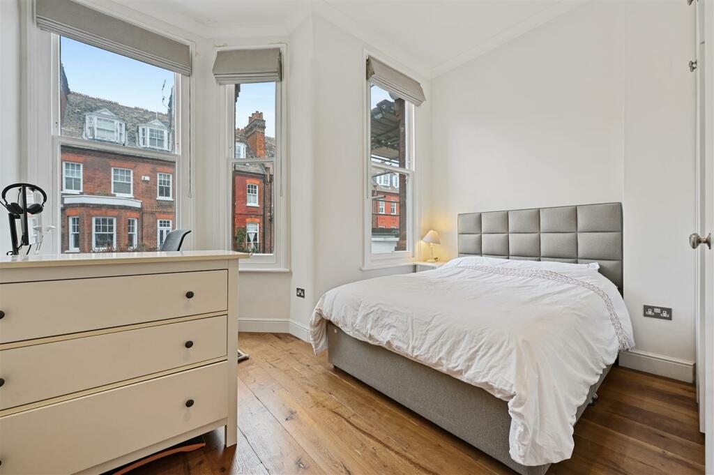Addison Gardens - BedroomB3 (1).JPG