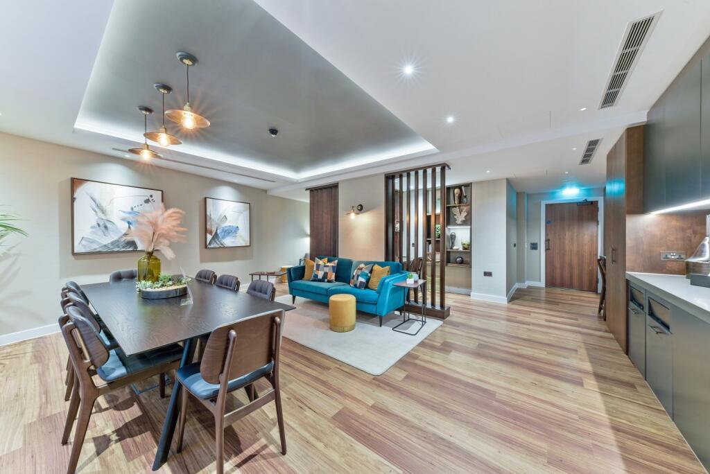 The Denizen, The Cit