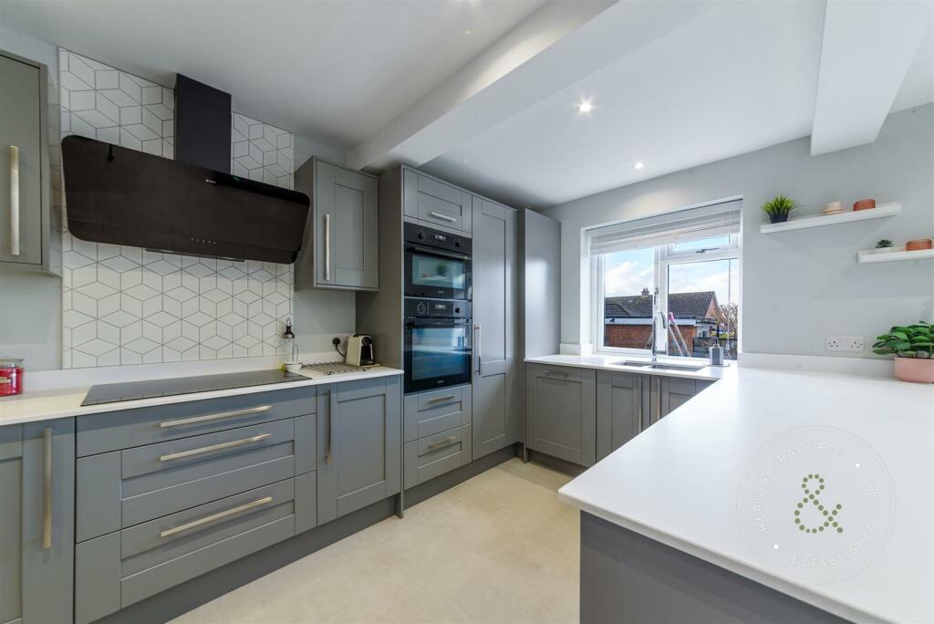 Elgar- Crescent-22.jpg