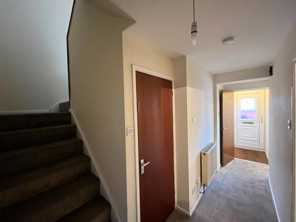 Wimborne Drive, Clifford Park - Hall &amp; Stairs
