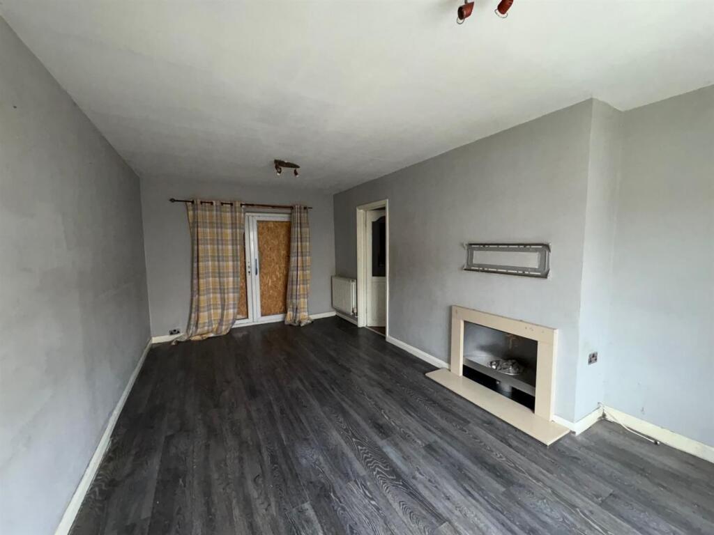 Lounge2.JPG