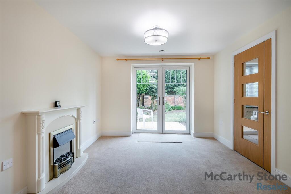 8660478-interior03.jpg